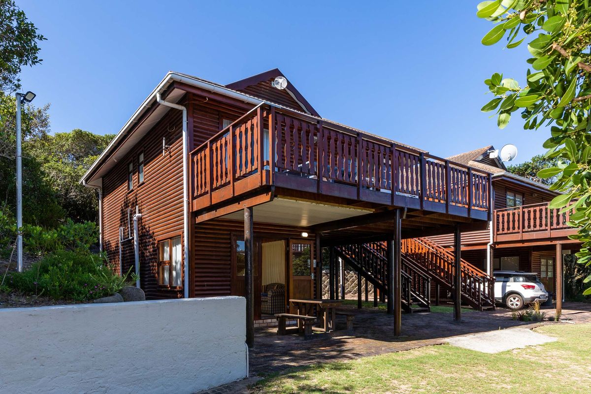 House For Sale in Plettenberg Bay, Western Cape - Photo 2