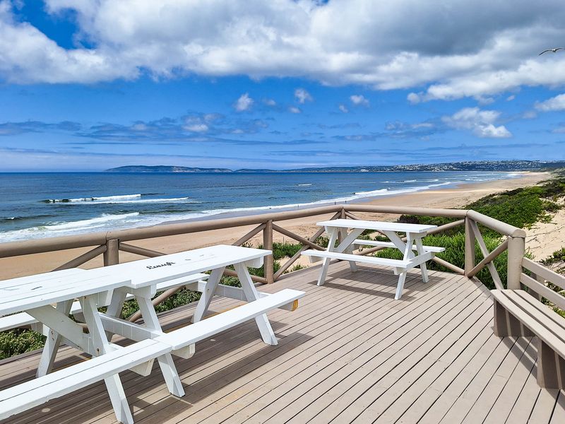 House For Sale in Plettenberg Bay, Western Cape - Photo 1