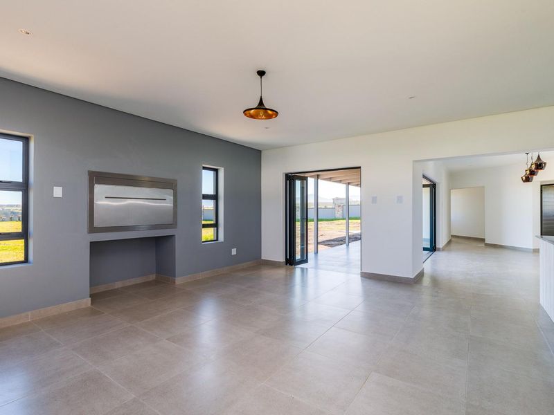 House For Sale in Le Grand Estate, George, Western Cape - Photo 10