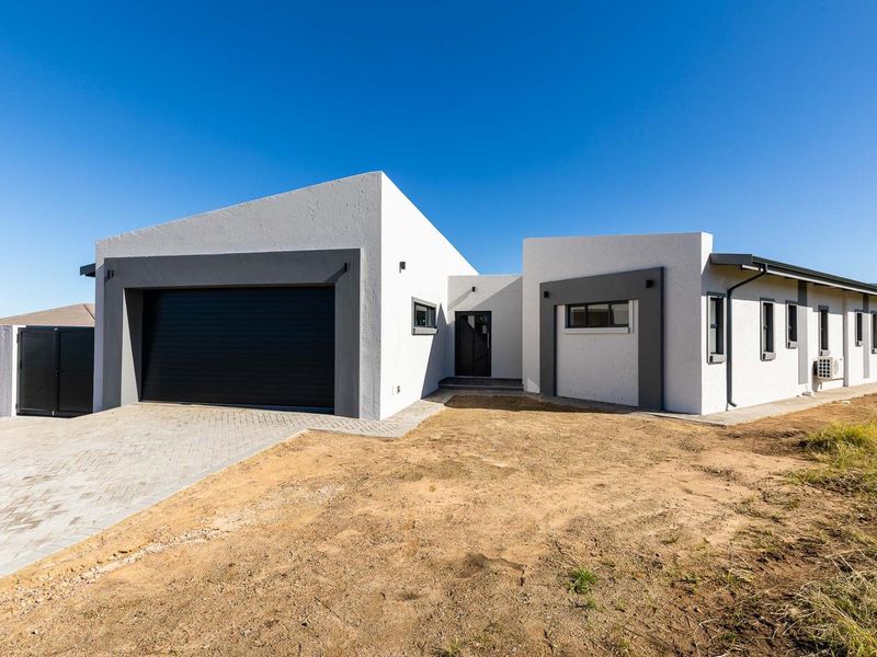 House For Sale in Le Grand Estate, George, Western Cape - Photo 4
