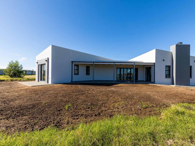 House For Sale in Le Grand Estate, George, Western Cape - Photo 1