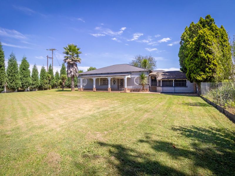 Farm For Sale in Spaarwater AH, Heidelberg, Gauteng - Photo 1