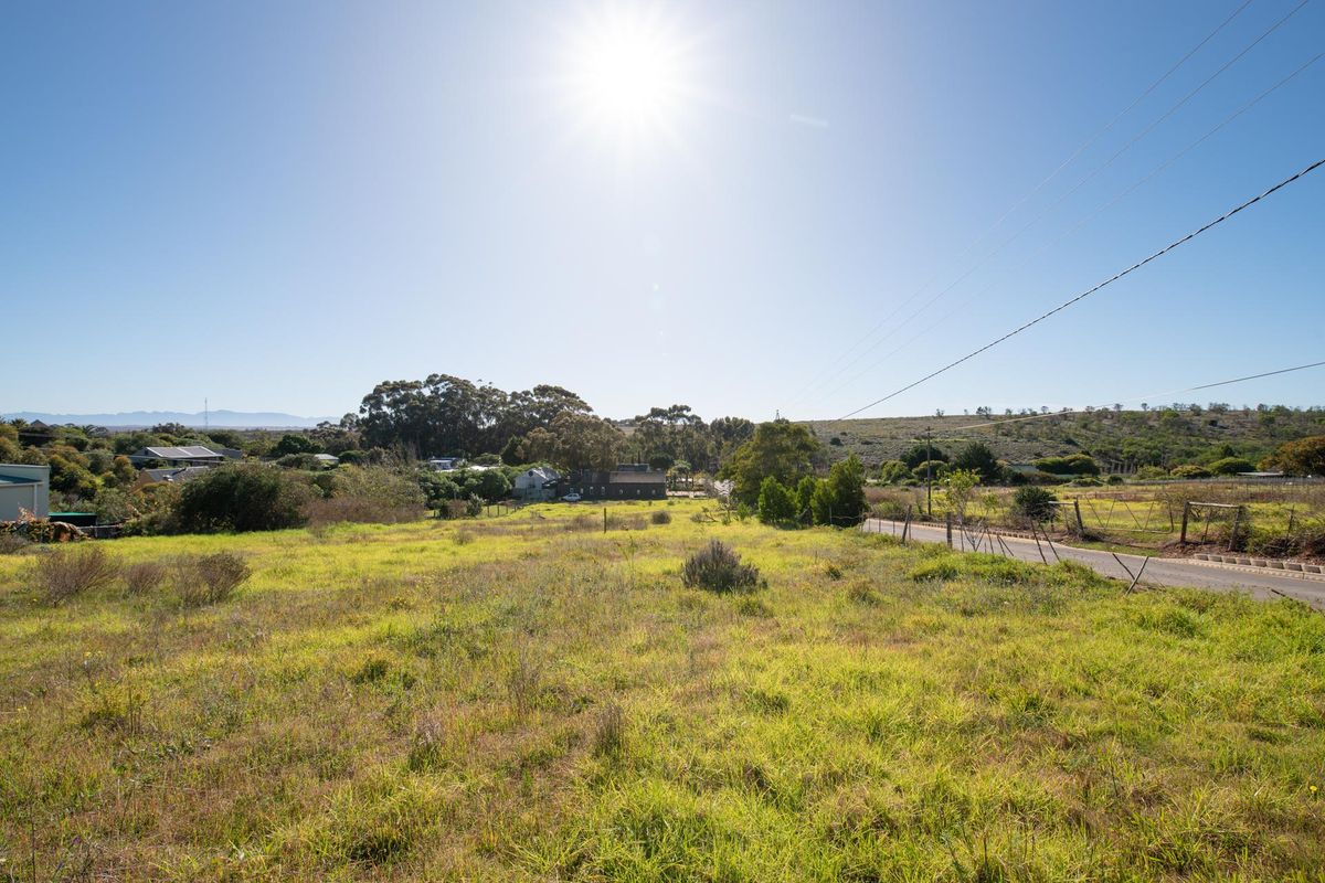 3000m2 Prime Plot for Sale - Elevated Position in Central Napier Overberg, Western Cape - Photo 4