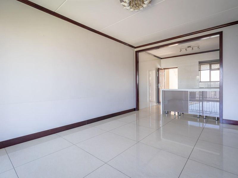Luxury 2 Bed 2 Bath Investment Apartment - Photo 10