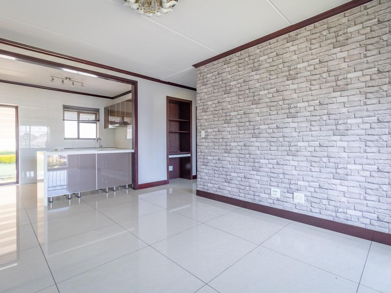 Luxury 2 Bed 2 Bath Investment Apartment - Photo 9