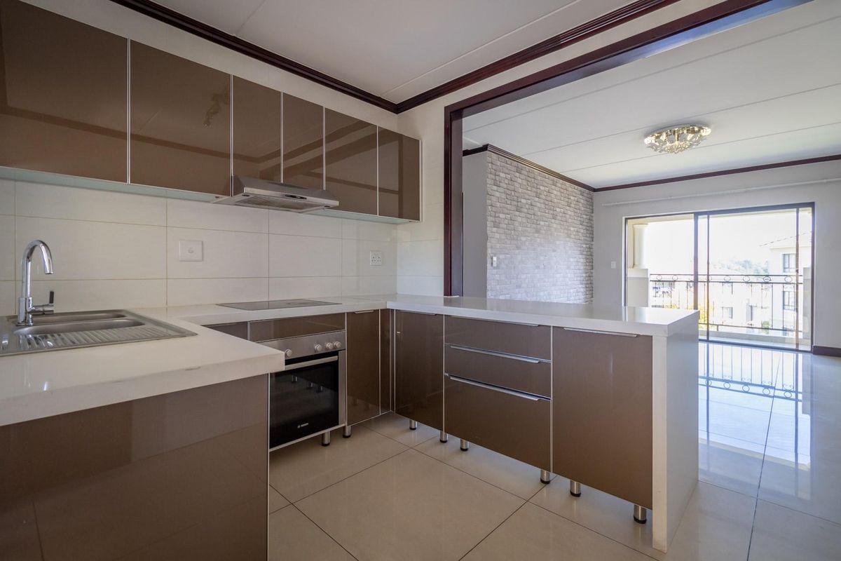 Luxury 2 Bed 2 Bath Investment Apartment - Photo 3