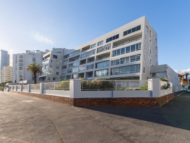 Experience luxury living in this stunning 3-bedroom rental apartment, boasting breathtaking views! - Photo 1
