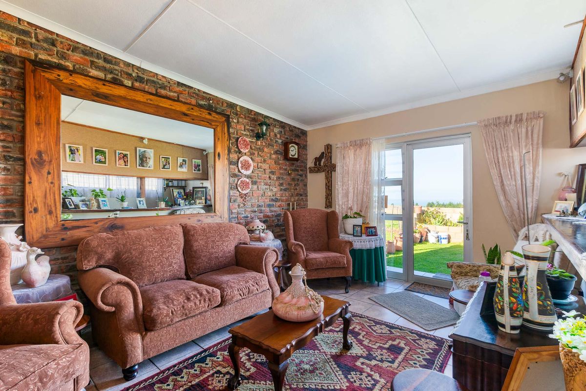 Farm For Sale in Glentana, Groot Brakrivier, Western Cape - Photo 3