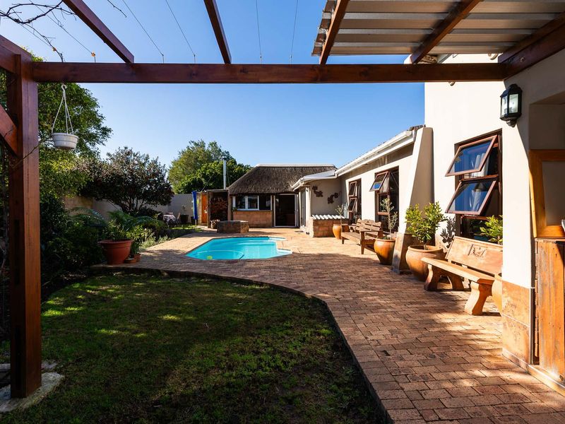 Farm For Sale in Glentana, Groot Brakrivier, Western Cape - Photo 2