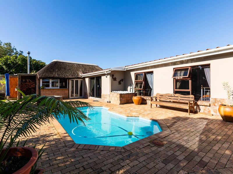 Farm For Sale in Glentana, Groot Brakrivier, Western Cape - Photo 1