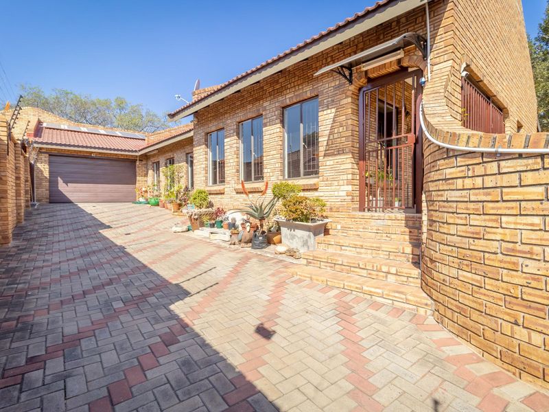 House For Sale in Bo-dorp, Rustenburg Central, Rustenburg, North West - Photo 9