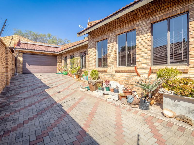 House For Sale in Bo-dorp, Rustenburg Central, Rustenburg, North West - Photo 7