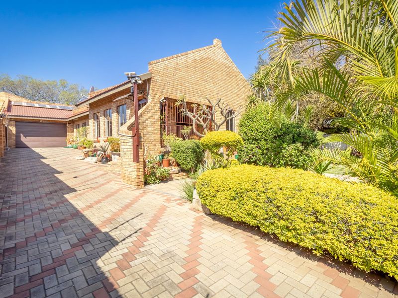 House For Sale in Bo-dorp, Rustenburg Central, Rustenburg, North West - Photo 1
