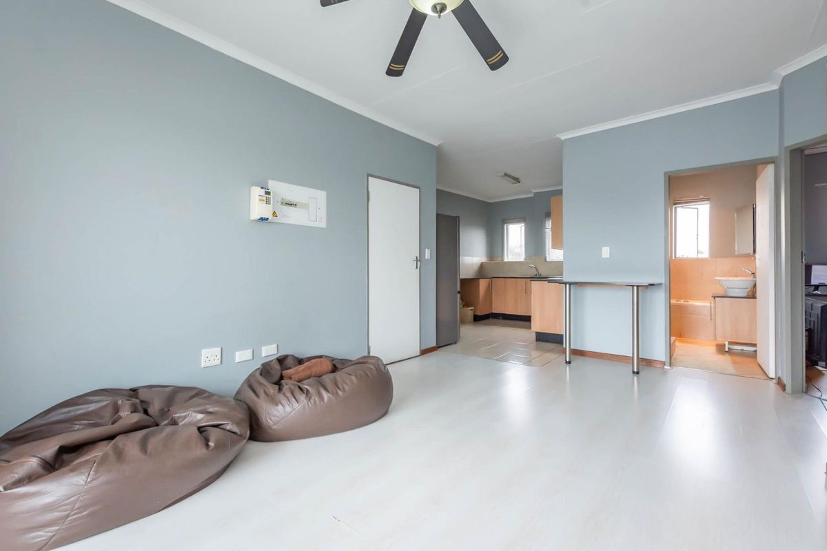 Apartment For Sale in Ferndale, Randburg, Gauteng - Photo 4