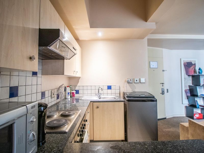 Apartment For Sale in Marshalltown, Johannesburg, Gauteng - Photo 2