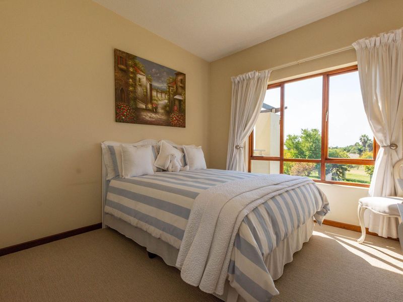 Townhouse For Sale in Fourways, Sandton, Gauteng - Photo 8