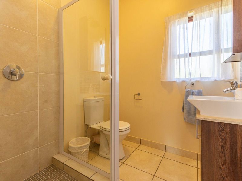 Townhouse For Sale in Fourways, Sandton, Gauteng - Photo 7