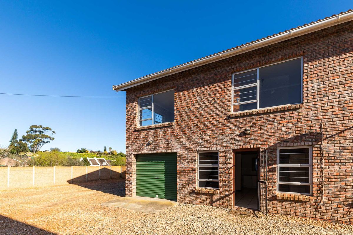 Apartment For Sale in Heidelberg, Western Cape - Photo 2