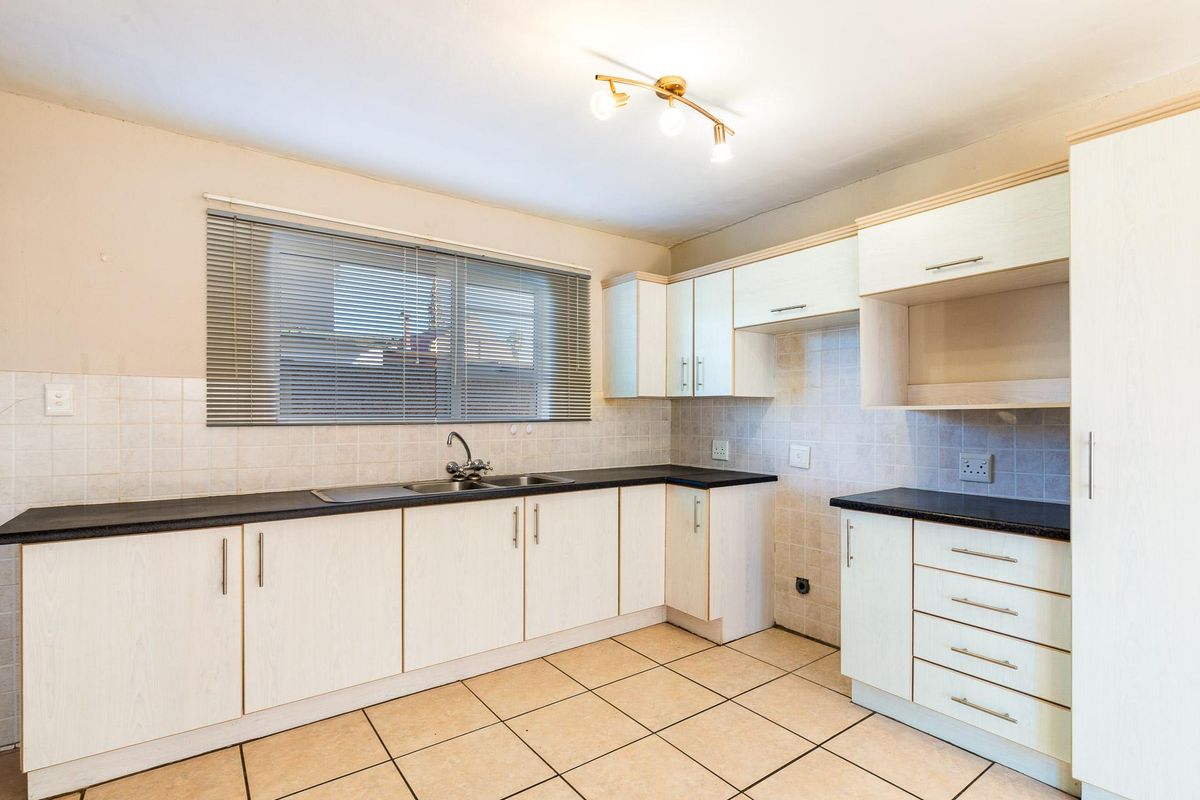 Apartment For Sale in Heidelberg, Western Cape - Photo 5