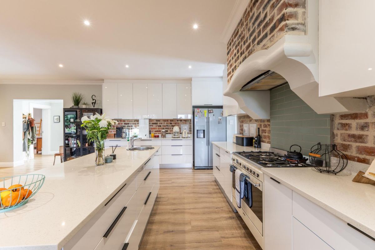 Modern 4 Bedroom Home with Study in Boschenmeer Golf Estate - Photo 5