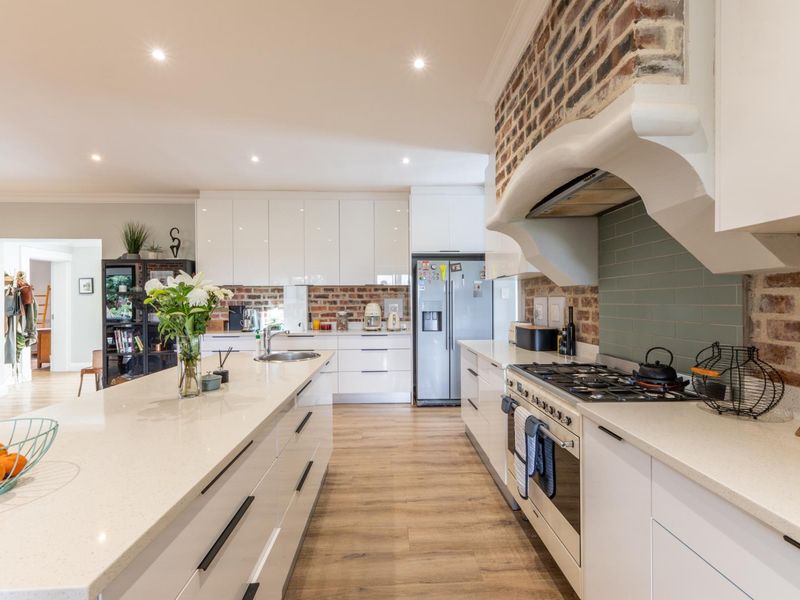 Modern 4 Bedroom Home with Study in Boschenmeer Golf Estate - Photo 5