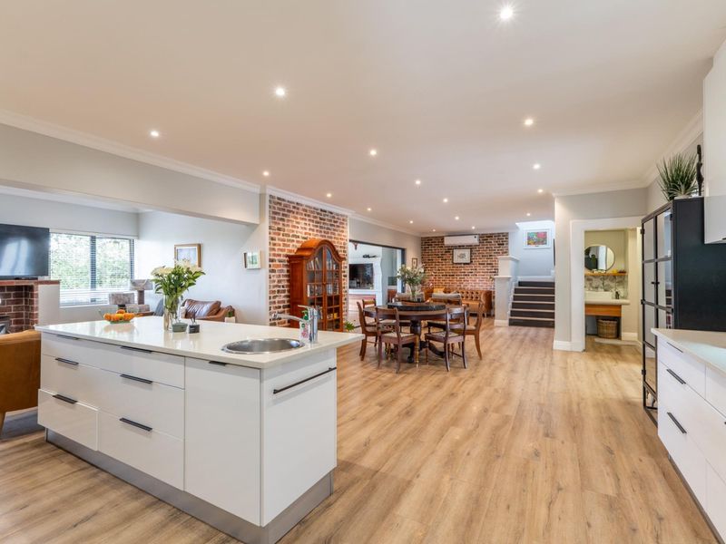 Modern 4 Bedroom Home with Study in Boschenmeer Golf Estate - Photo 8