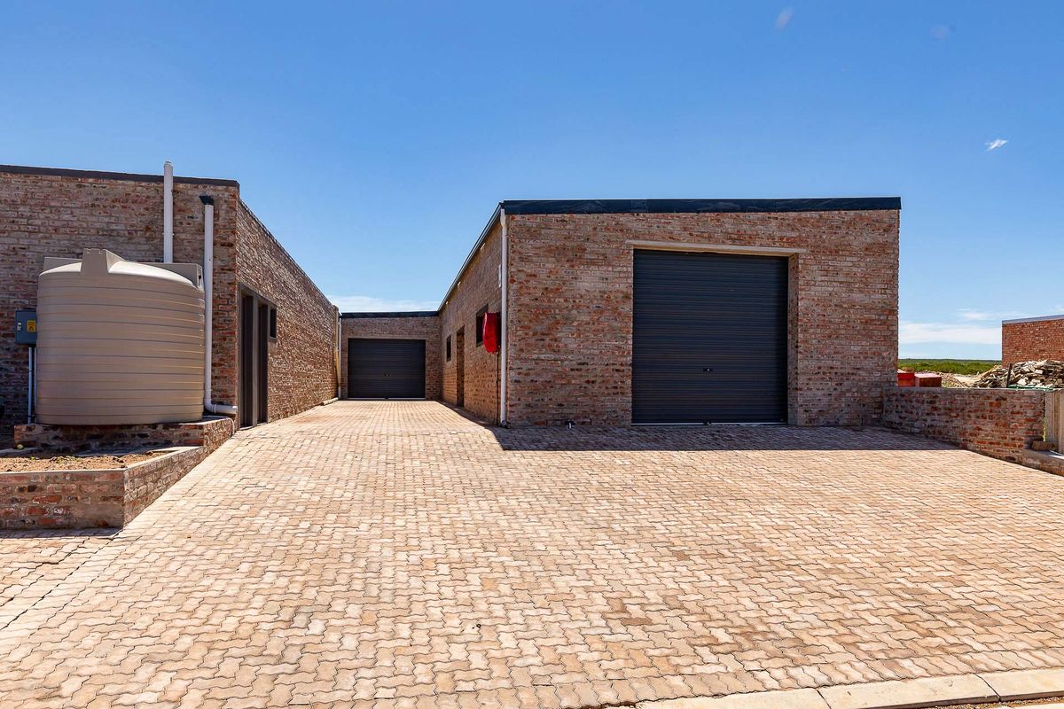 Workshop For Sale in Stilbaai Rural, Stilbaai, Western Cape - Photo 3