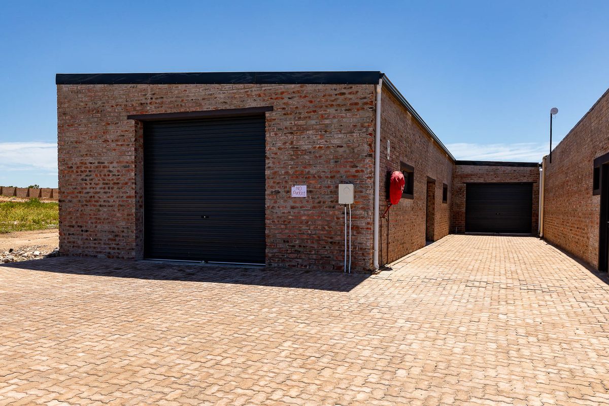 Workshop For Sale in Stilbaai Rural, Stilbaai, Western Cape - Photo 5