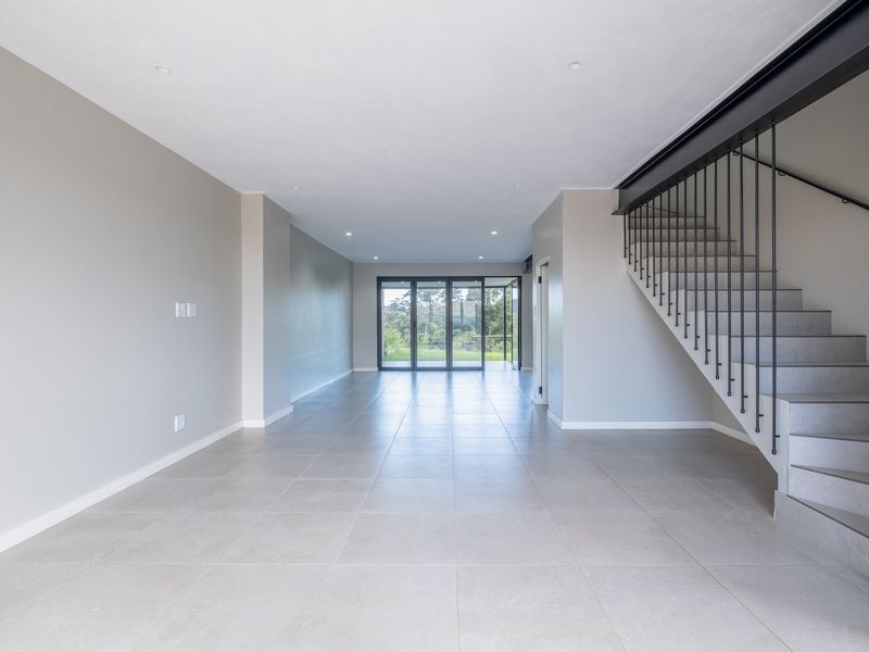 Townhouse For Sale in Leonard, Hilton, KwaZulu Natal - Photo 9