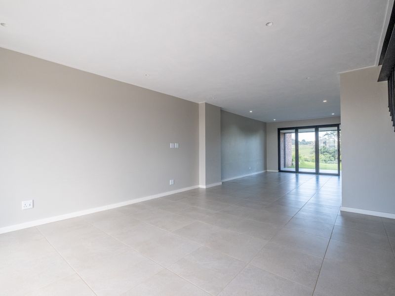 Townhouse For Sale in Leonard, Hilton, KwaZulu Natal - Photo 8