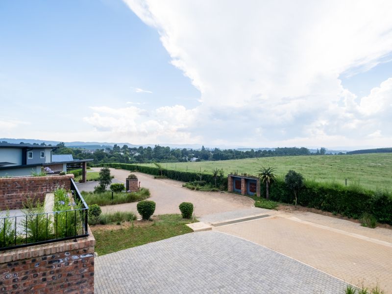 Townhouse For Sale in Leonard, Hilton, KwaZulu Natal - Photo 6