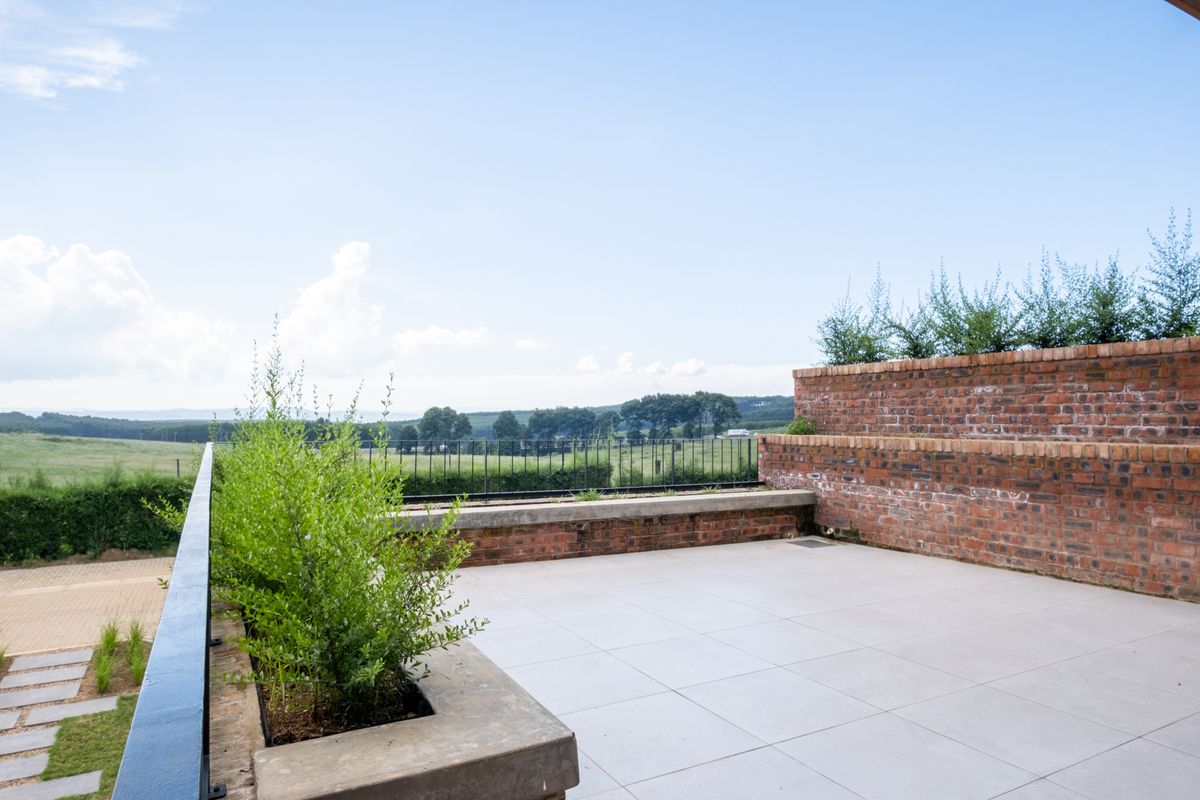 Townhouse For Sale in Leonard, Hilton, KwaZulu Natal - Photo 4