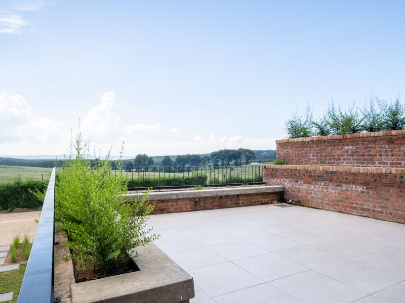 Townhouse For Sale in Leonard, Hilton, KwaZulu Natal - Photo 4