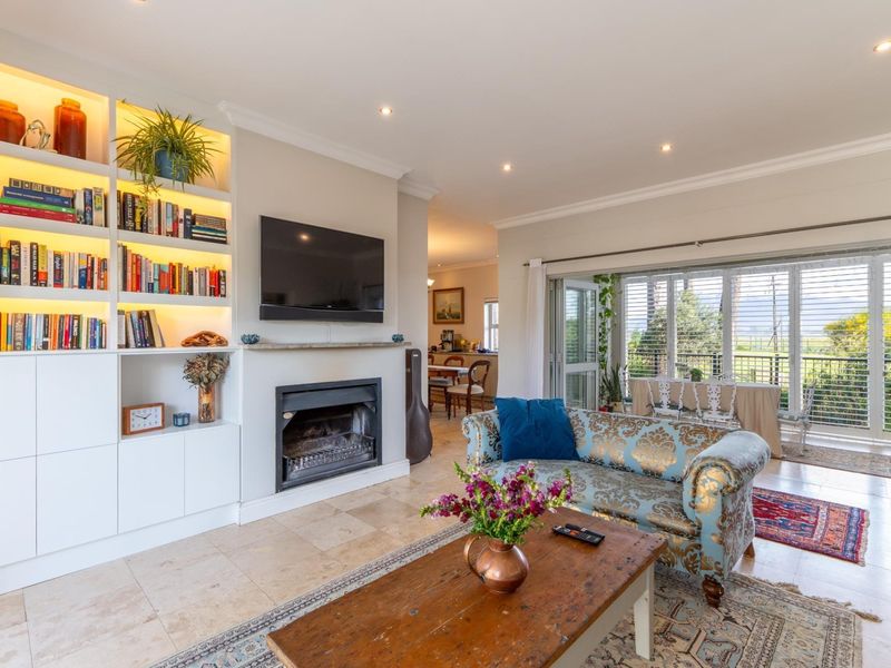 House Under Offer in Boschenmeer Golf and Country Estate Paarl - Photo 8