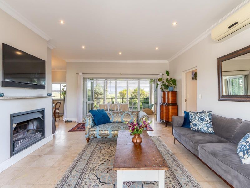 House Under Offer in Boschenmeer Golf and Country Estate Paarl - Photo 7