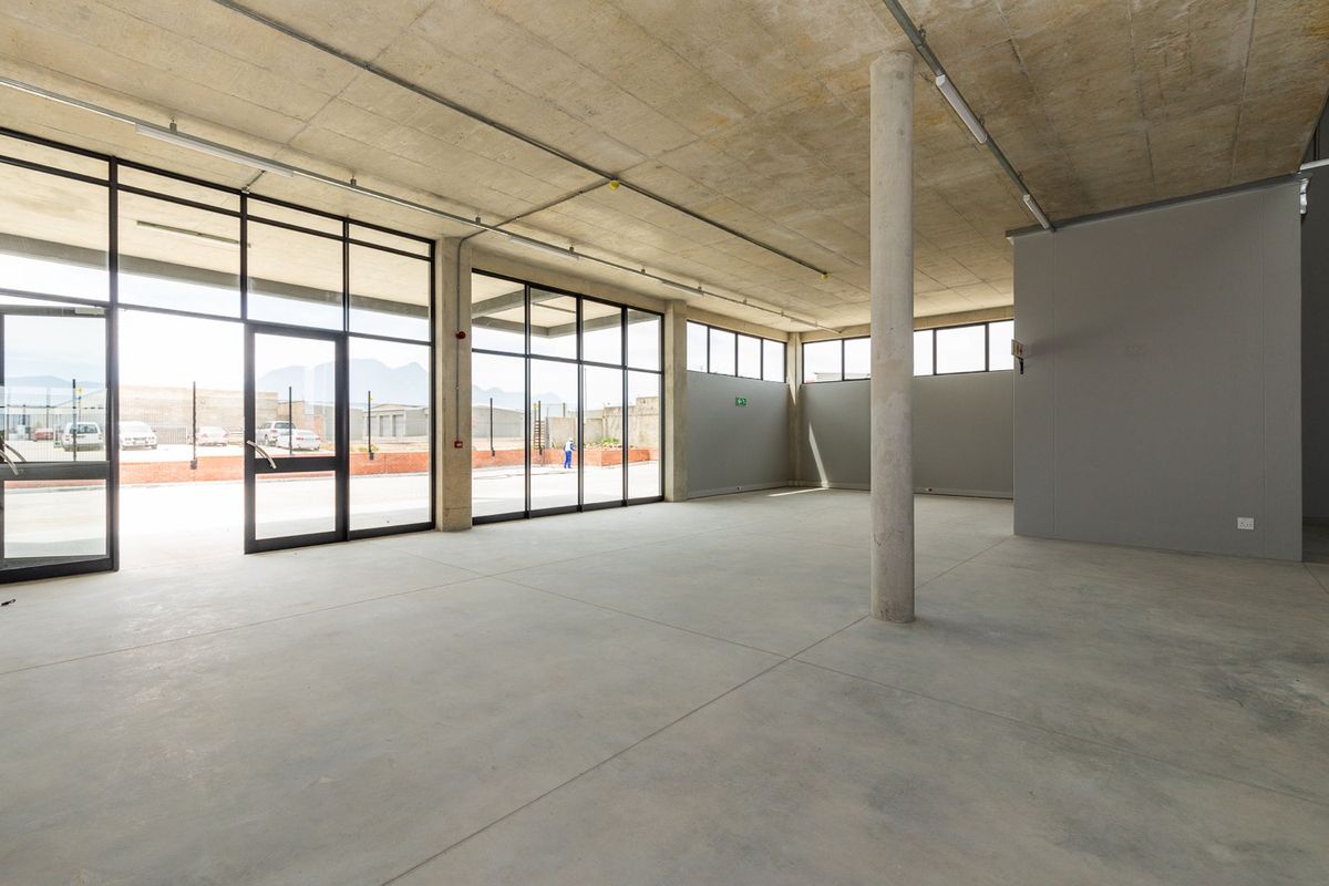 Retail To Rent in George Industrial, George, Western Cape - Photo 4