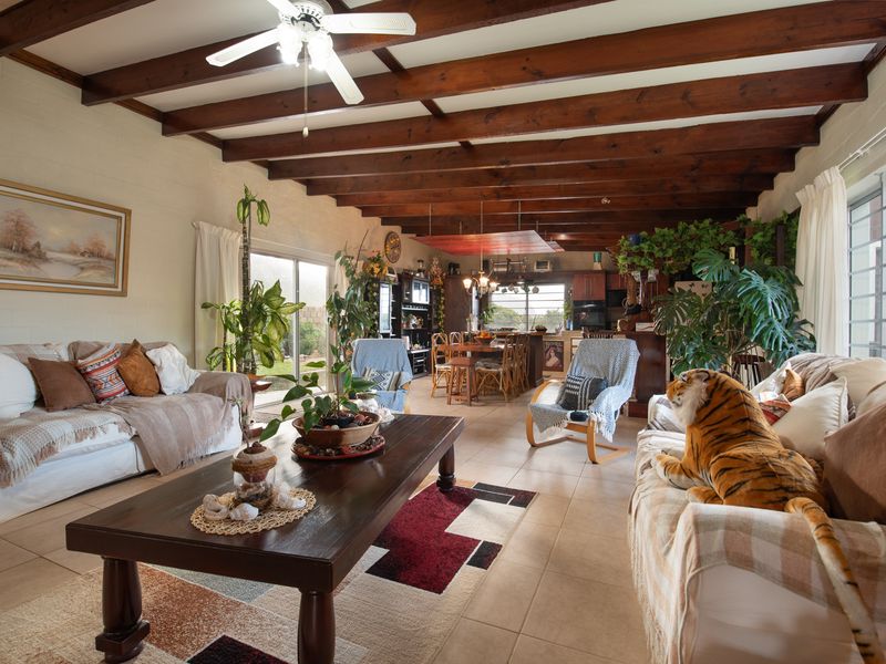 Spacious well-planned house with the possibilities to build on and only a short distance to the sea. - Photo 9