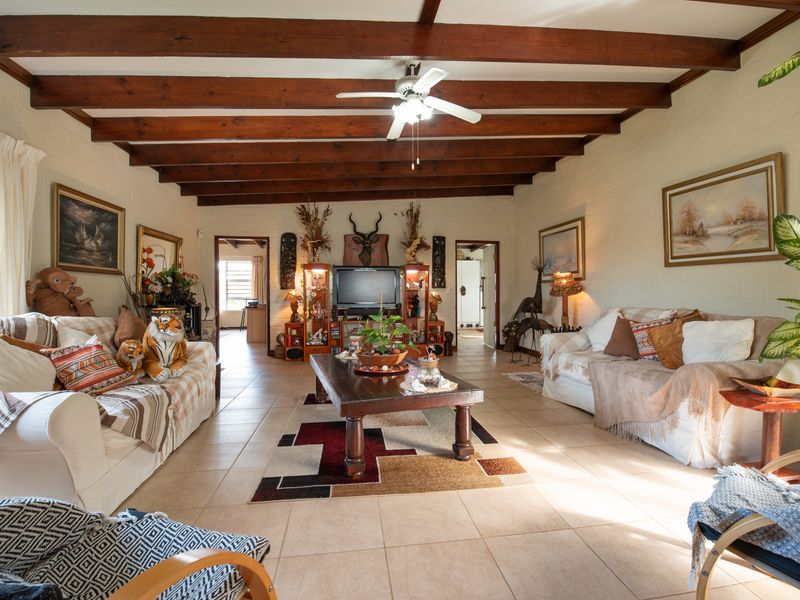 Spacious well-planned house with the possibilities to build on and only a short distance to the sea. - Photo 6