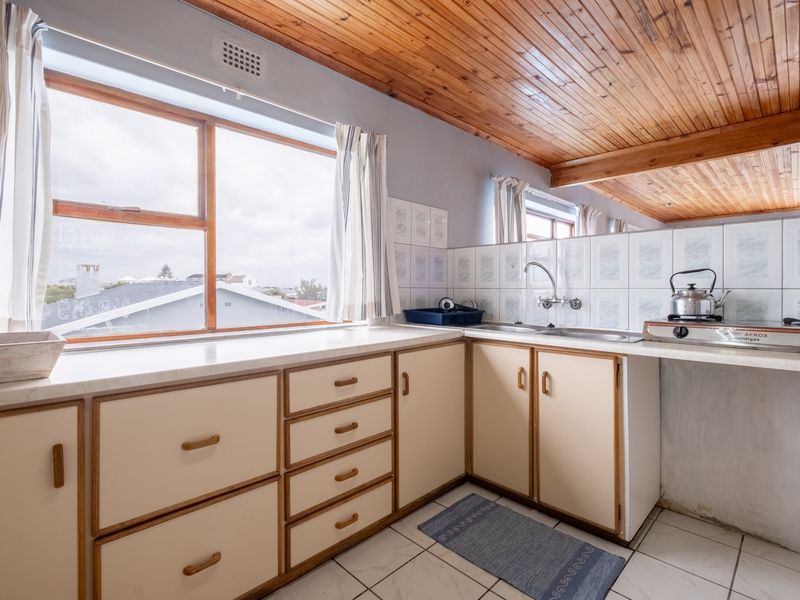 Prime Guest House / Business Property - Main Road Exposure - Photo 6