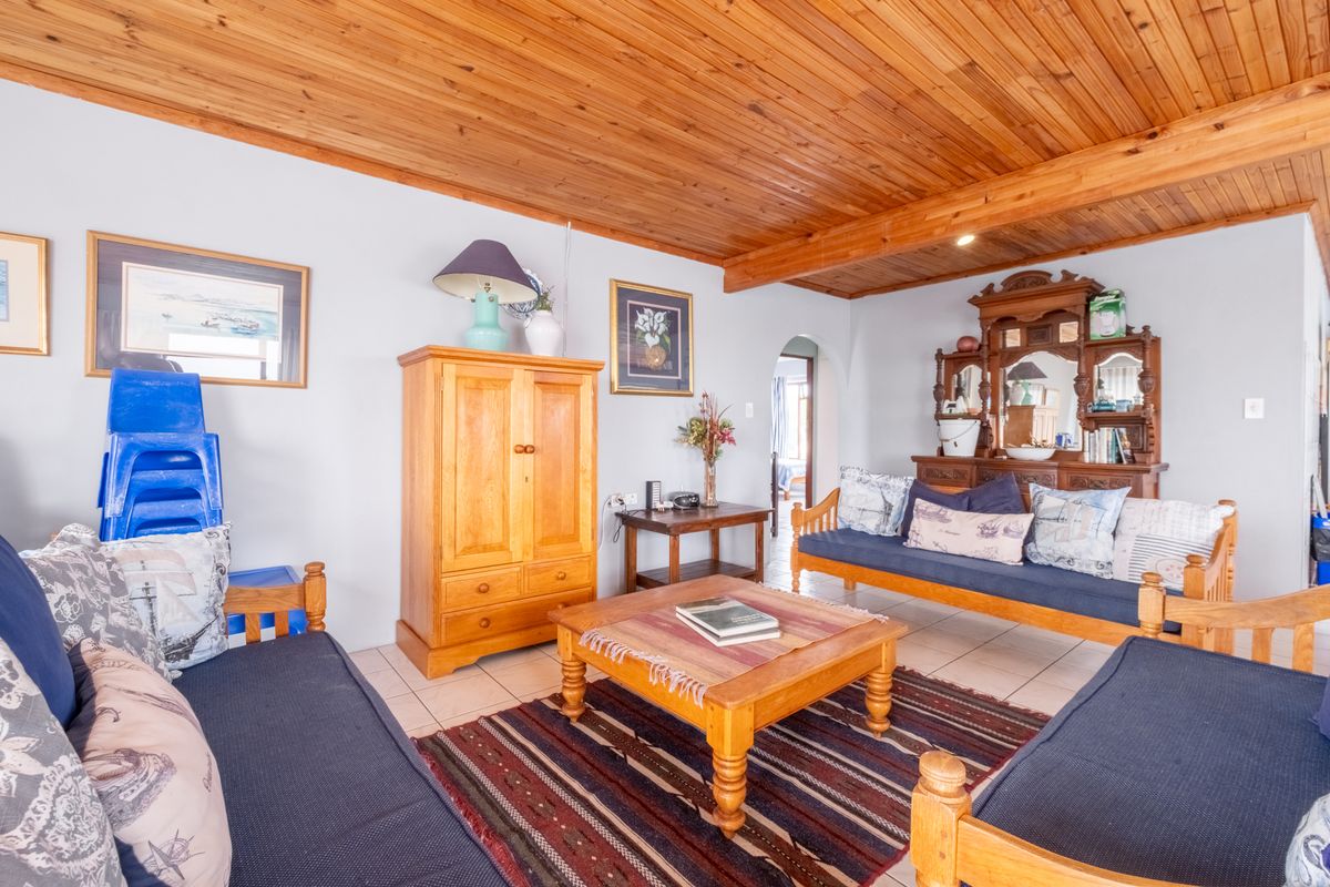 Prime Guest House / Business Property - Main Road Exposure - Photo 3