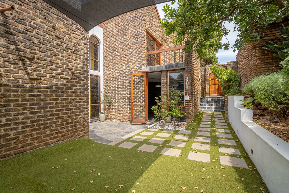 Townhouse For Sale in Lynnwood Pretoria - Photo 4