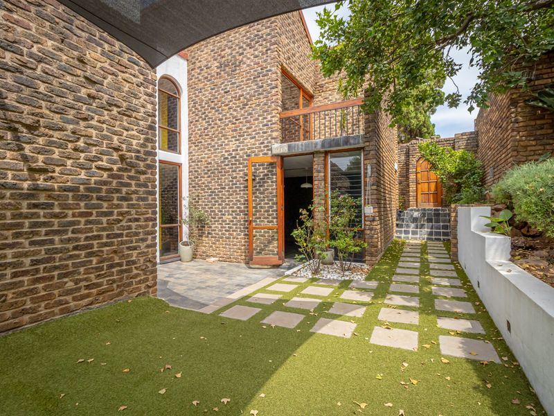 Townhouse For Sale in Lynnwood Pretoria - Photo 4