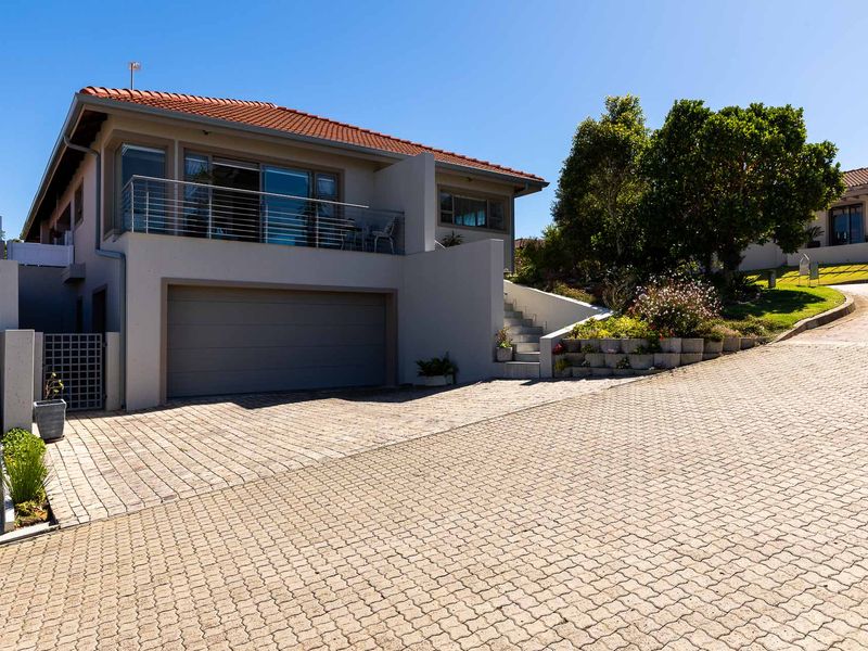 House For Sale in Bergsig, Groot Brakrivier, Western Cape - Photo 2