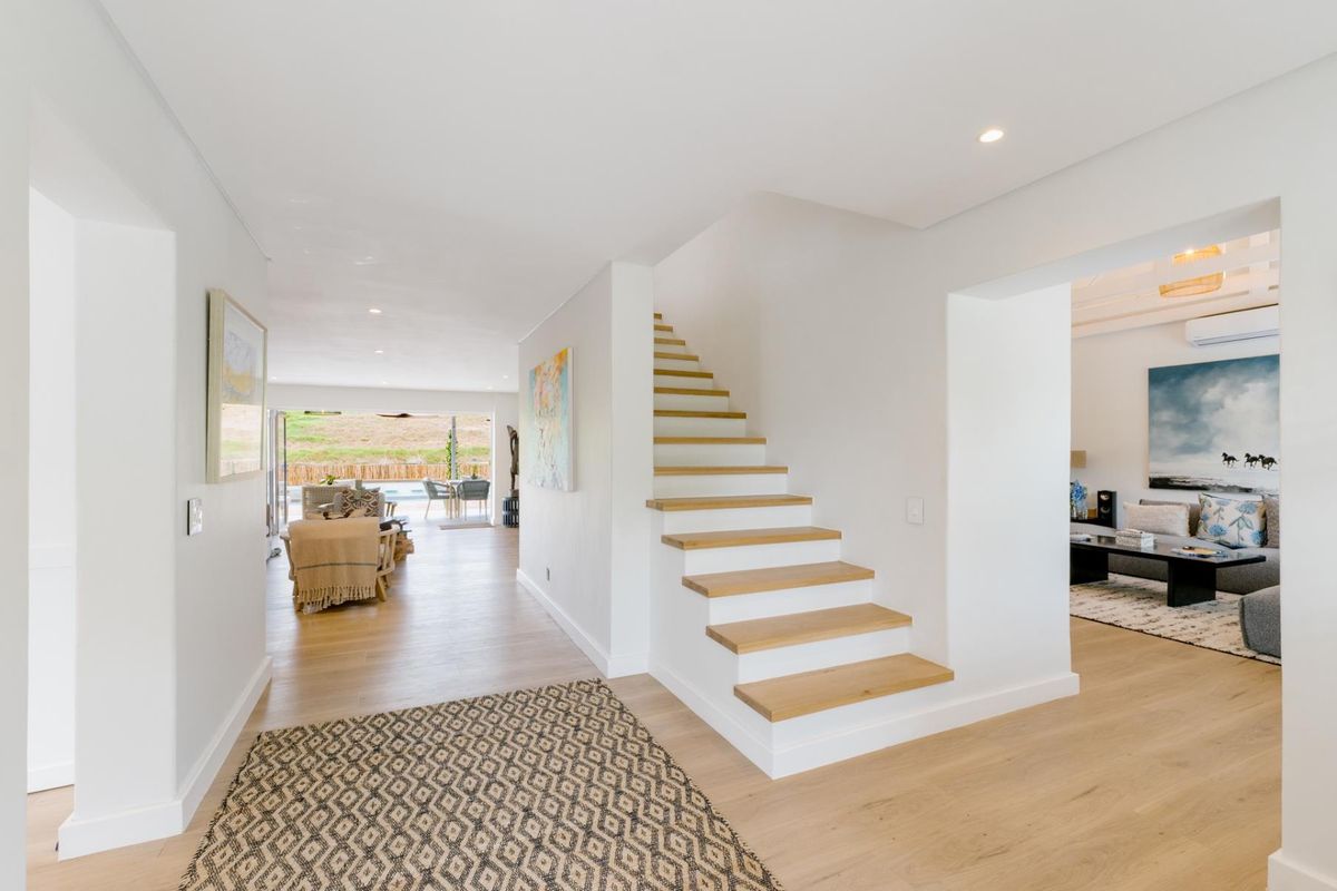 Modern Elegance Framed by Majestic Mountain Views - Photo 2