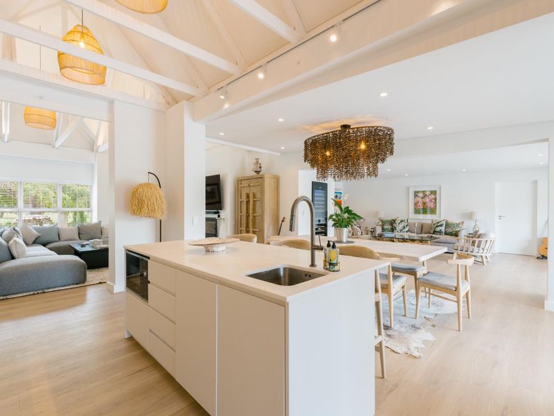 Modern Elegance Framed by Majestic Mountain Views - Photo 10