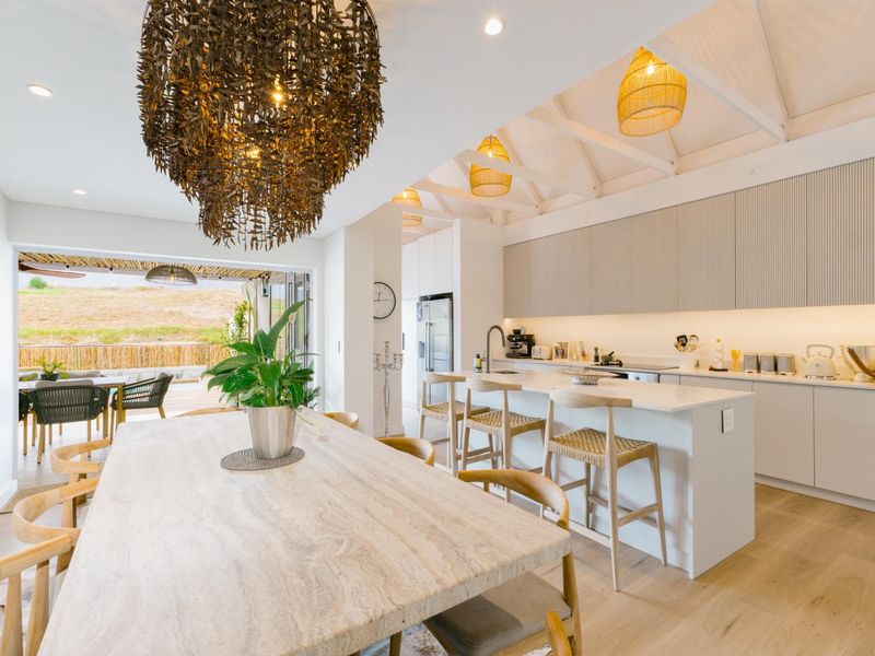 Modern Elegance Framed by Majestic Mountain Views - Photo 8