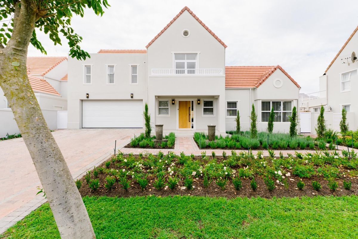 Modern Elegance Framed by Majestic Mountain Views - Photo 4