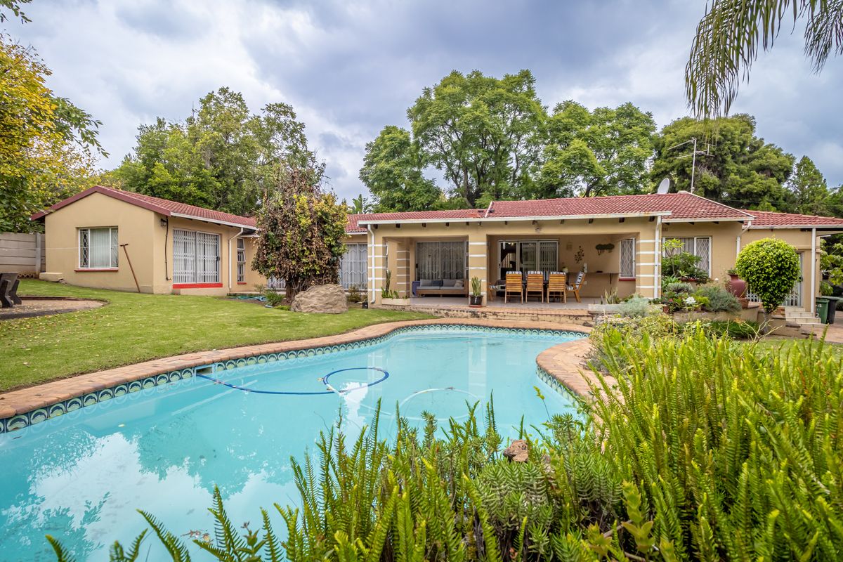 House For Sale in Ferndale, Randburg, Gauteng - Photo 2