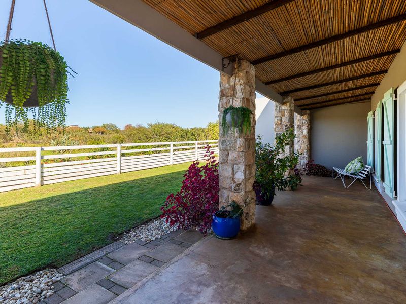 House For Sale in Riversdale, Western Cape - Photo 3