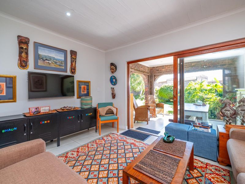 Townhouse Under Offer in Fourways Sandton - Photo 6